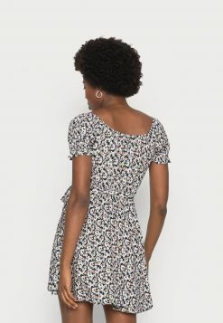 Hollister Co. BEST IS BACK WOVEN WRAP DRESS - Freizeitkleid - Black | Damen 9 Hollister Co. BEST IS BACK WOVEN WRAP DRESS - Freizeitkleid - Black | Damen -Hollister Co Verkäufe 2022 0a85d8aea39c42db8abcd9e984dfd21e