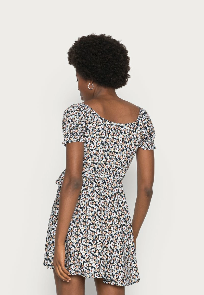 Hollister Co. BEST IS BACK WOVEN WRAP DRESS - Freizeitkleid - Black | Damen 5 Hollister Co. BEST IS BACK WOVEN WRAP DRESS - Freizeitkleid - Black | Damen – Bild 3