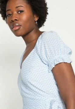 Hollister Co. BEST IS BACK WOVEN WRAP DRESS - Freizeitkleid - Blue Pattern | Damen -Hollister Co Verkäufe 2022 0e5006b2e9bf477db7499e4a41fb8047