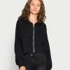 Hollister Co. CROPPED MIN BRANDED - Sweatjacke - Black | Damen -Hollister Co Verkäufe 2022 0eb4df934d16408bb318f7ea9340bb59
