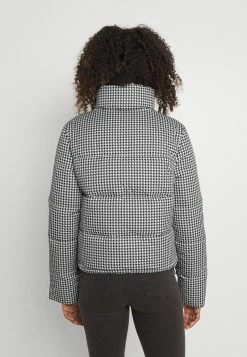 Hollister Co. FASHION PUFFER - Winterjacke - Black/white | Damen -Hollister Co Verkäufe 2022 0fd40d83539d44f7a72b75b52cbb79bb