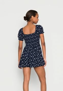 Hollister Co. ON OFF SHOULDER ROMPER - Jumpsuit - Navy Floral | Damen 9 Hollister Co. ON OFF SHOULDER ROMPER - Jumpsuit - Navy Floral | Damen -Hollister Co Verkäufe 2022 1405e70014ea420ab5a3090a0ac8e2c3