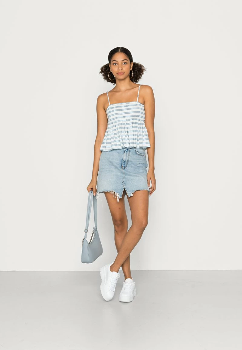Hollister Co. BARE SMOCKED WOVEN - Top - Blue & White Stripes | Damen 4 Hollister Co. BARE SMOCKED WOVEN - Top - Blue & White Stripes | Damen – Bild 2