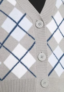 Hollister Co. EASY CROP CARDIGAN - Strickjacke - Grey | Damen 13 Hollister Co. EASY CROP CARDIGAN - Strickjacke - Grey | Damen -Hollister Co Verkäufe 2022 1fe4138c15ba4df0b82cc6f0724458c8