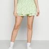 Hollister Co. FLIRTY SMOCKED SKORT - Minirock - Green | Damen -Hollister Co Verkäufe 2022 26ca4164d3ef486eafb6af7af5f9c53d