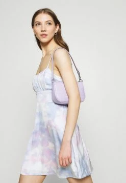 Hollister Co. SUMMER SHORT DRESS - Freizeitkleid - Multi | Damen -Hollister Co Verkäufe 2022 2c1610c83d2c4c26a738d28b322121e4