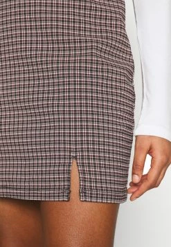 Hollister Co. CHAIN BARE STRUCT - Freizeitkleid - Red/black | Damen 11 Hollister Co. CHAIN BARE STRUCT - Freizeitkleid - Red/black | Damen -Hollister Co Verkäufe 2022 2f509bc2689d4f30ba9e445b6665480f