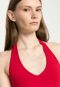 Hollister Co. BARE HALTER - Top - Jester Red | Damen -Hollister Co Verkäufe 2022 30723003555b4337b2a6a1f3422ede35