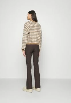 Hollister Co. LEEDLE CREW - Strickpullover - Camel | Damen -Hollister Co Verkäufe 2022 325357729d0b4d6997bf724d90a94c50