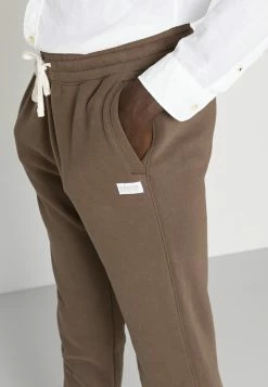 Hollister Co. ELEVATED ESSENTIALS - Jogginghose - Tan | Herren -Hollister Co Verkäufe 2022 3b42a2d84b6044f5938232f4de5cd018