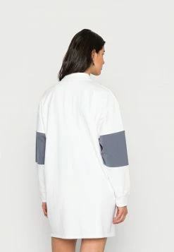 Hollister Co. RUGBY SHORT DRESS - Freizeitkleid - White Stripe | Damen -Hollister Co Verkäufe 2022 3e7b952508c84f43a8fe6002d7b9dcdb