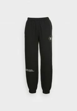 Hollister Co. CYBER DROP DAD JOGGER - Jogginghose - Black | Damen 10 Hollister Co. CYBER DROP DAD JOGGER - Jogginghose - Black | Damen -Hollister Co Verkäufe 2022 4796ab22ab564912a2555911c637e2ac