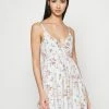 Hollister Co. BARE FEMME SHORT DRESS - Freizeitkleid - White | Damen -Hollister Co Verkäufe 2022 49e4272d7872458985db26db4d09c249