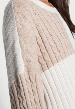 Hollister Co. OVERSIZED CREW PATCHWORK - Strickpullover - Patchwork | Damen -Hollister Co Verkäufe 2022 4e99b34d27b34a27b4d0d1a8140ba3de