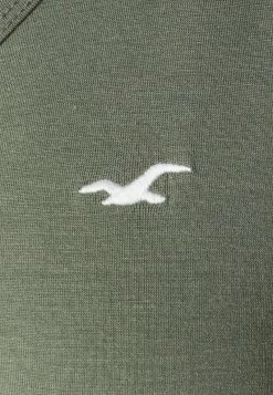 Hollister Co. EASY VEE CUSTOM 3 PACK - T-Shirt Basic - Bright White/beetle/zinfandel | Damen -Hollister Co Verkäufe 2022 52f318f4df7e4be9be584416ef66956c