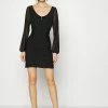 Hollister Co. RUCHED SHORT DRESS - Freizeitkleid - Black | Damen -Hollister Co Verkäufe 2022 54e36685999a427ea5fa2f9a070049e5