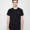 Hollister Co. SEASONAL CREW 7 PACK - T-Shirt Basic - Black | Herren -Hollister Co Verkäufe 2022 5a95aa085e574b2fa38e7d5cadc3706e