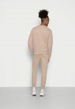 Hollister Co. FLEECE SCRIPT LOGO - Sweatshirt - Sand | Herren -Hollister Co Verkäufe 2022 66a9fc002dad4cd6a26b02c0e48060eb