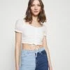Hollister Co. CINCH TIE - Bluse - White Eyelet | Damen 2 Hollister Co. CINCH TIE - Bluse - White Eyelet | Damen -Hollister Co Verkäufe 2022 6dc512b14a914a949ee0b77b8a217557