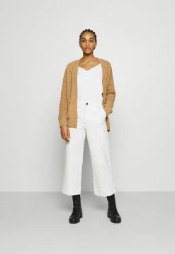 Hollister Co. MATTE CHENIILE CARDI - Strickjacke - Brown | Damen 9 Hollister Co. MATTE CHENIILE CARDI - Strickjacke - Brown | Damen -Hollister Co Verkäufe 2022 740069eae9454a2caa0ea117b7ed2400