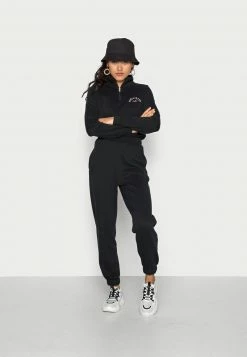 Hollister Co. LOGO DAD JOGGER - Jogginghose - Black | Damen -Hollister Co Verkäufe 2022 7bac61d01c674b9abc7fe8ddaf6e62a1