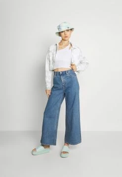 Hollister Co Verkäufe 2022 -Hollister Co Verkäufe 2022 7bee01cfeaad422d95308dd4d2be00f8