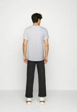 Hollister Co. SMART BLOCKING TECH - T-Shirt Print - White | Herren -Hollister Co Verkäufe 2022 851ac26c633644d2a676f59e3f8f06db