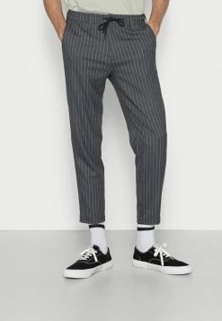 Hollister Co. DRAPEY BELTED CROP - Chino - Grey | Herren