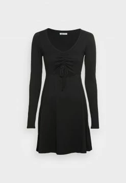 Hollister Co. CUTOUT CINCH FRONT DRESS - Jerseykleid - Black | Damen -Hollister Co Verkäufe 2022 99a7e6e97e6549d5b29d3f28fe9554a0