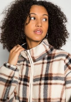 Hollister Co. (F-E23567870) XM21-REVERSIBLE SHERPA FZ PLAID 1CC $64.95 - Winterjacke - Plaid To Casual Black | Damen -Hollister Co Verkäufe 2022 9c38a3a6dbcf4494859e78516e3339ca
