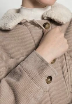 Hollister Co. MID LENGHT SHACKET - Übergangsjacke - Tan | Damen -Hollister Co Verkäufe 2022 a1262b0995f644d5b50d8b249003765d