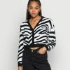 Hollister Co. CROP CARDI - Strickjacke - Zebra Print | Damen 2 Hollister Co. CROP CARDI - Strickjacke - Zebra Print | Damen -Hollister Co Verkäufe 2022 b9ec7d968d8d449c99156cc24d00f604
