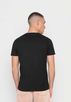 Hollister Co. PRINT OMBRE LOGO PLAY 3 PACK - T-Shirt Print - Multi | Herren 11 Hollister Co. PRINT OMBRE LOGO PLAY 3 PACK - T-Shirt Print - Multi | Herren -Hollister Co Verkäufe 2022 bc9cae8317c544f5946da2159c6a196d