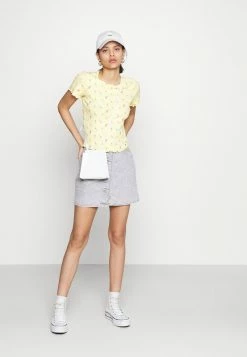 Hollister Co. LETTUCE BABY TEE - T-Shirt Print - Yellow | Damen -Hollister Co Verkäufe 2022 c1b13c26cc1f4fbc9882d760c2e9b894