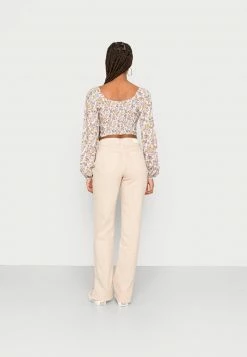 Hollister Co. UHR PINK SIDE SLIT 90S VINT - Jeans Relaxed Fit - Off White | Damen -Hollister Co Verkäufe 2022 c5fde6df8fbe448fb1814674a52715bb
