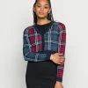 Hollister Co. CROP CARDI - Strickjacke - Dark Ground Plaid | Damen -Hollister Co Verkäufe 2022 c7b3ffbe97664ed4a240b27bbf6bdbcd