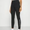 Hollister Co. LOGO FLEGGING - Jogginghose - Black | Damen -Hollister Co Verkäufe 2022 d233d438b1224451af862da2cb4188f3