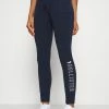 Hollister Co. LOGO FLEGGING - Jogginghose - Navy | Damen -Hollister Co Verkäufe 2022 d28644afb8d546029cf89e4d9f5790e1