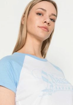 Hollister Co. SLIM TREND MAY - T-Shirt Print - White To Placid Blue Sleeves | Damen 11 Hollister Co. SLIM TREND MAY - T-Shirt Print - White To Placid Blue Sleeves | Damen -Hollister Co Verkäufe 2022 e9618124a0b74467a057b970e1395ffa