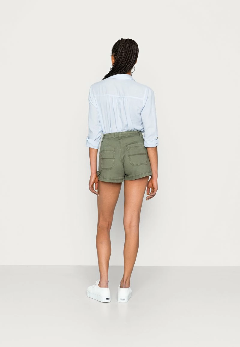 Hollister Co. CHAIN MOM - Shorts - Olive | Damen 5 Hollister Co. CHAIN MOM - Shorts - Olive | Damen – Bild 3