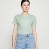 Hollister Co. TECH CORE - T-Shirt Print - Light Green | Damen