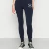 Hollister Co. LOGO FLEGGING - Jogginghose - Navy | Damen -Hollister Co Verkäufe 2022 f78b7596fb0e4a1195e1ad26e9139d48