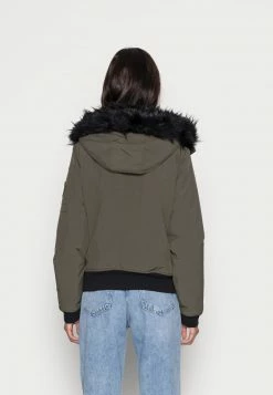 Hollister Co. ALL WEATHER - Winterjacke - Dusty Olive | Damen -Hollister Co Verkäufe 2022 f9219ace1e5c493e810f249e8140a324