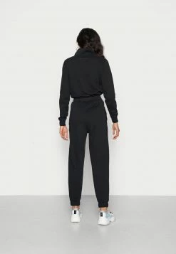 Hollister Co. LOGO DAD JOGGER - Jogginghose - Black | Damen -Hollister Co Verkäufe 2022 fc1e384e81a147fa946db2e9e3957e75